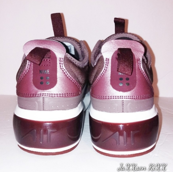 Nike Air Max Dia.     Size 9w - Picture 8 of 9
